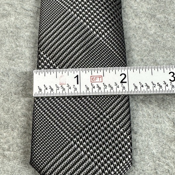 H&M Black Gray Houndstooth Plaid Polyester Men's Neck Tie Slim / Modern Style - Picture 5 of 8